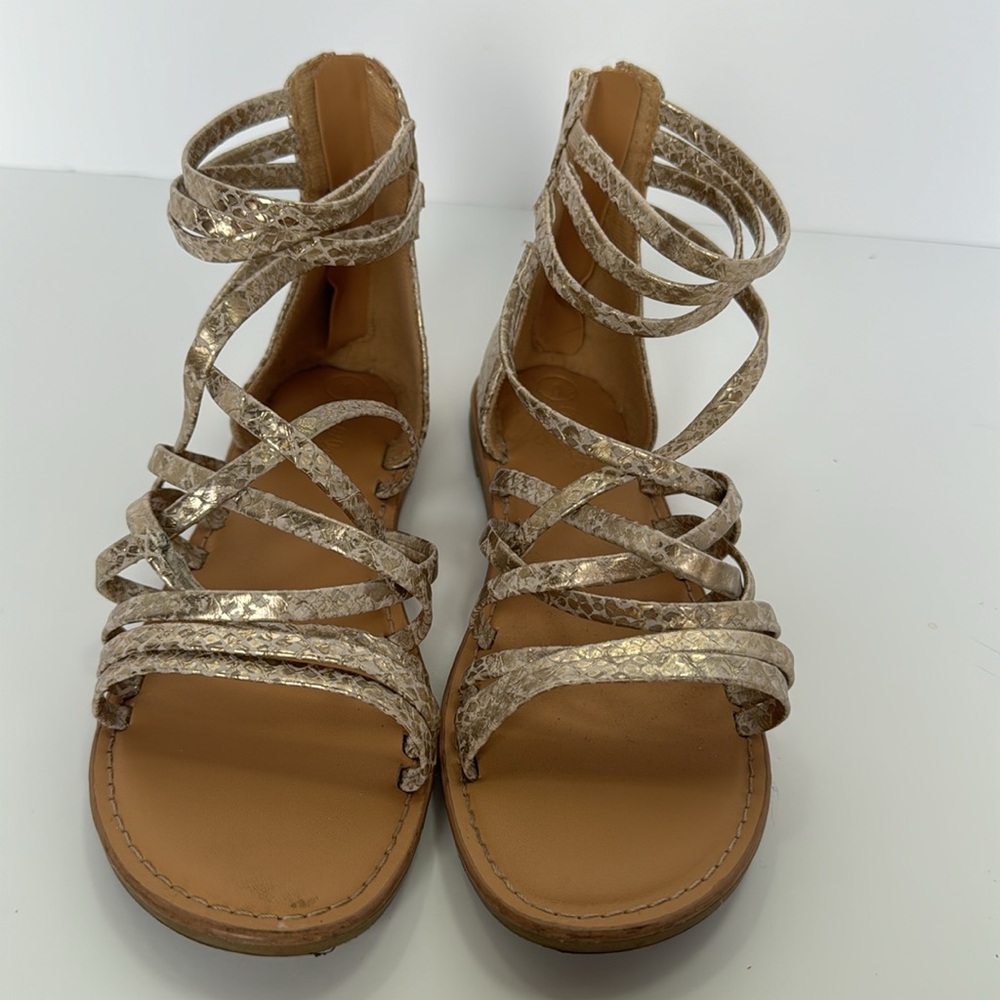 Cat & Jack Sandals- Gold Dress Sandals, Kids Size 1, zipper in the back of them!